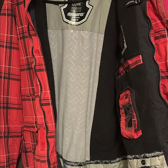 Red Plaid Ripzone Men's Jacket - Picture 3 of 4
